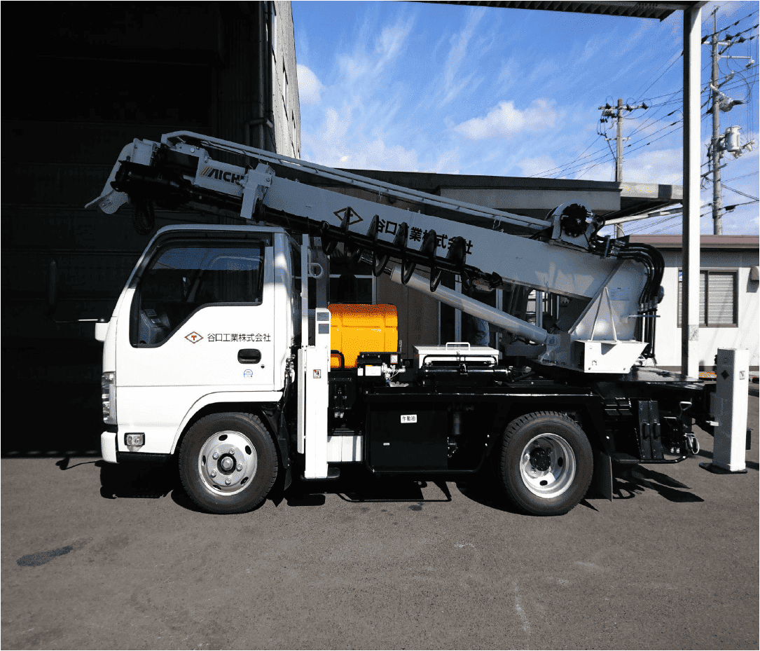 建柱工事作業車